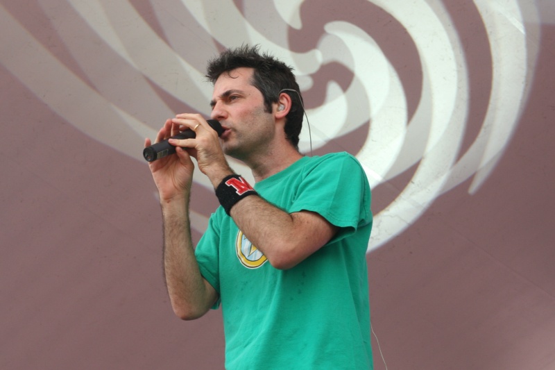 File:Marty Singing.jpg