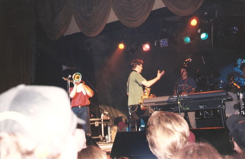 File:1996-10-02 TMBG directing.jpg