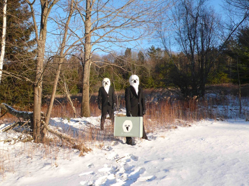 File:Small-distant-snowmen.jpg